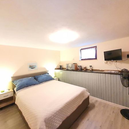 Apartments With A Parking Space Opric, Opatija - 7728 Lovran Εξωτερικό φωτογραφία