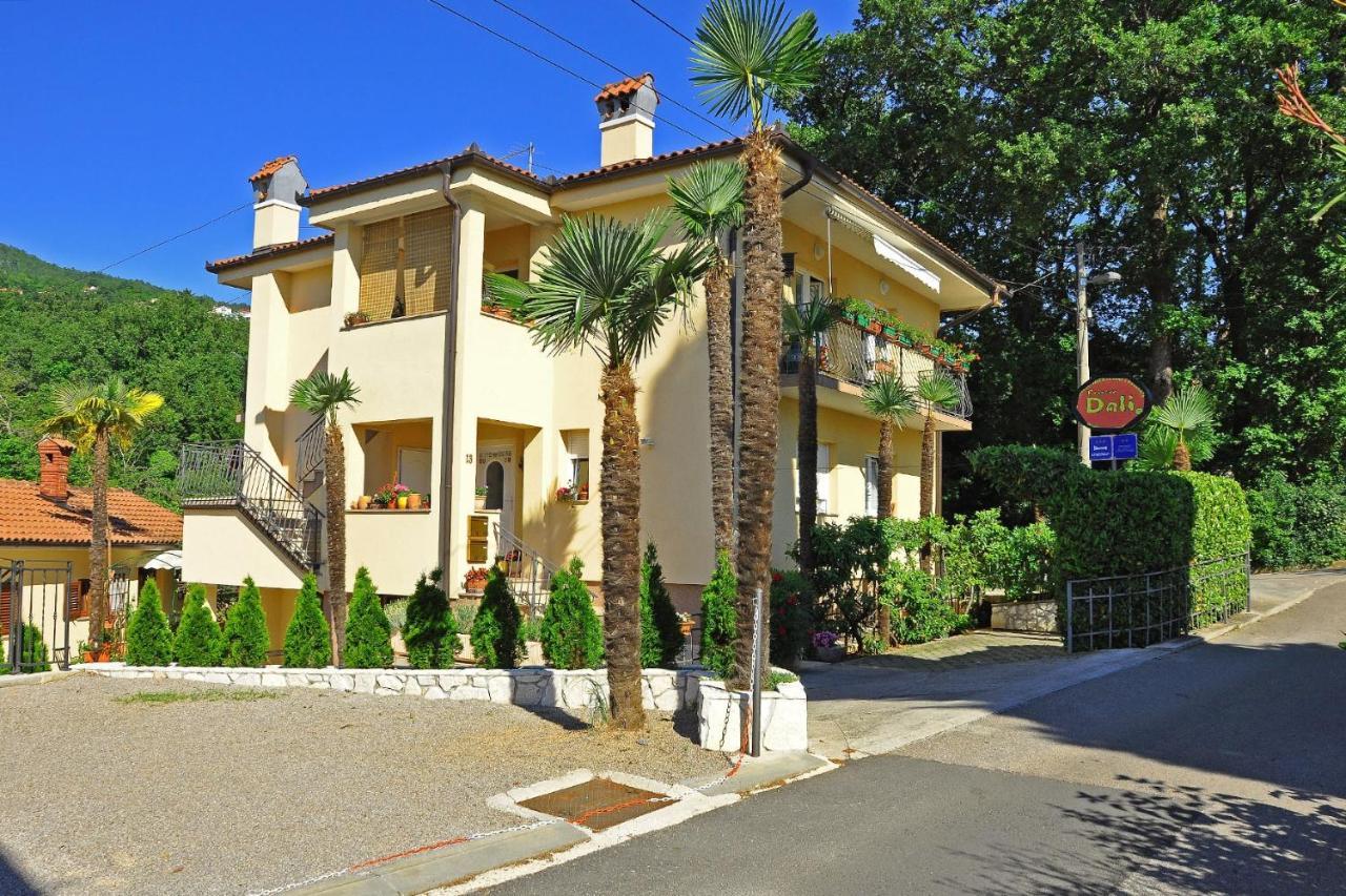 Apartments With A Parking Space Opric, Opatija - 7728 Lovran Εξωτερικό φωτογραφία