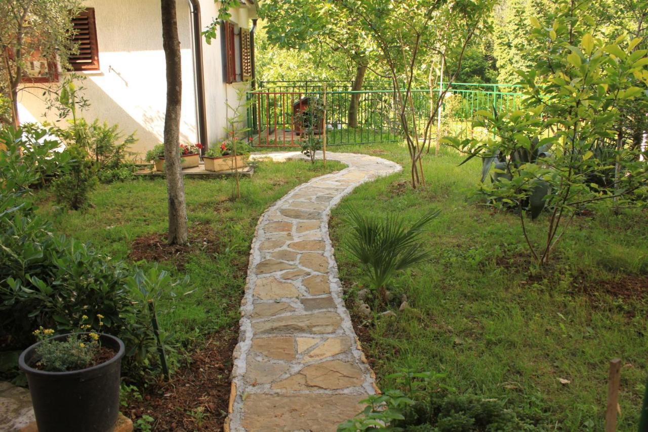 Apartments With A Parking Space Opric, Opatija - 7728 Lovran Εξωτερικό φωτογραφία