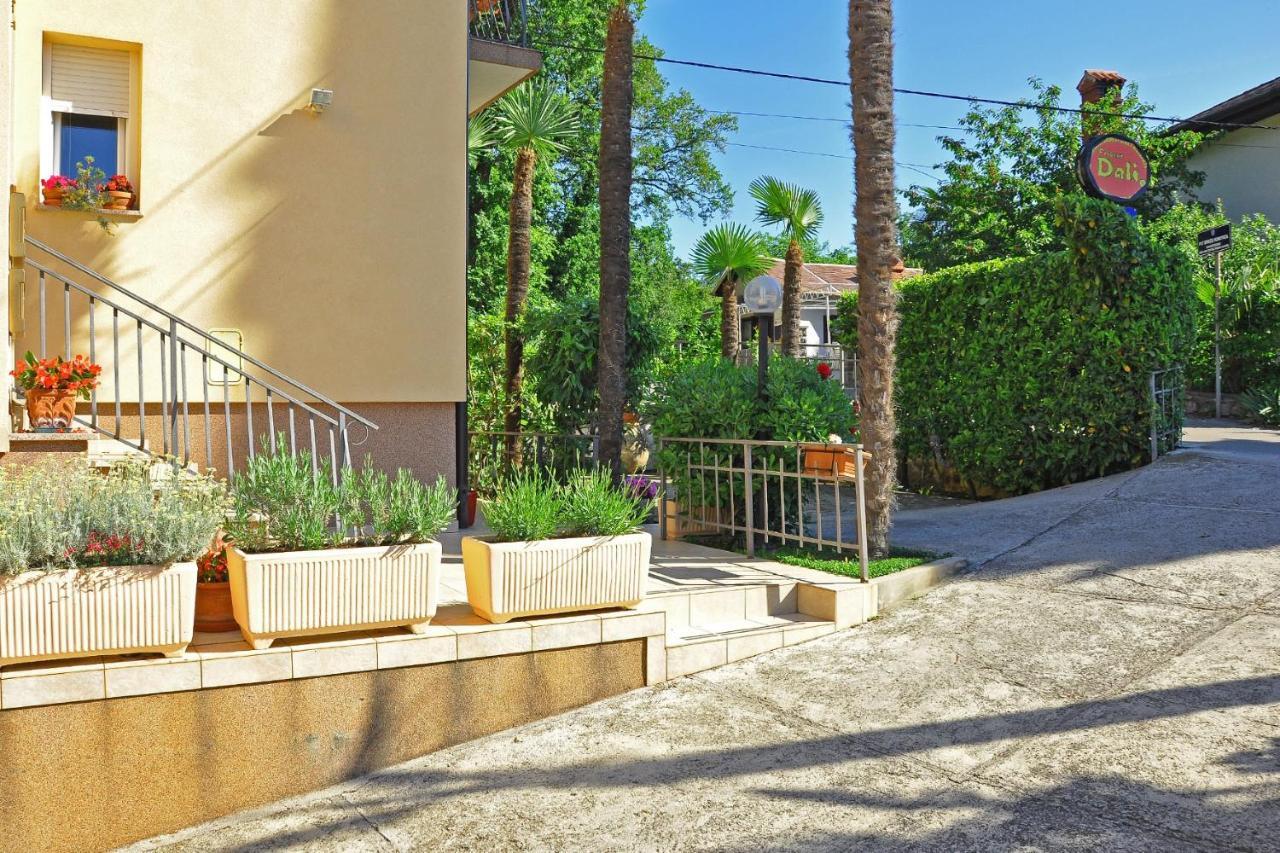 Apartments With A Parking Space Opric, Opatija - 7728 Lovran Εξωτερικό φωτογραφία